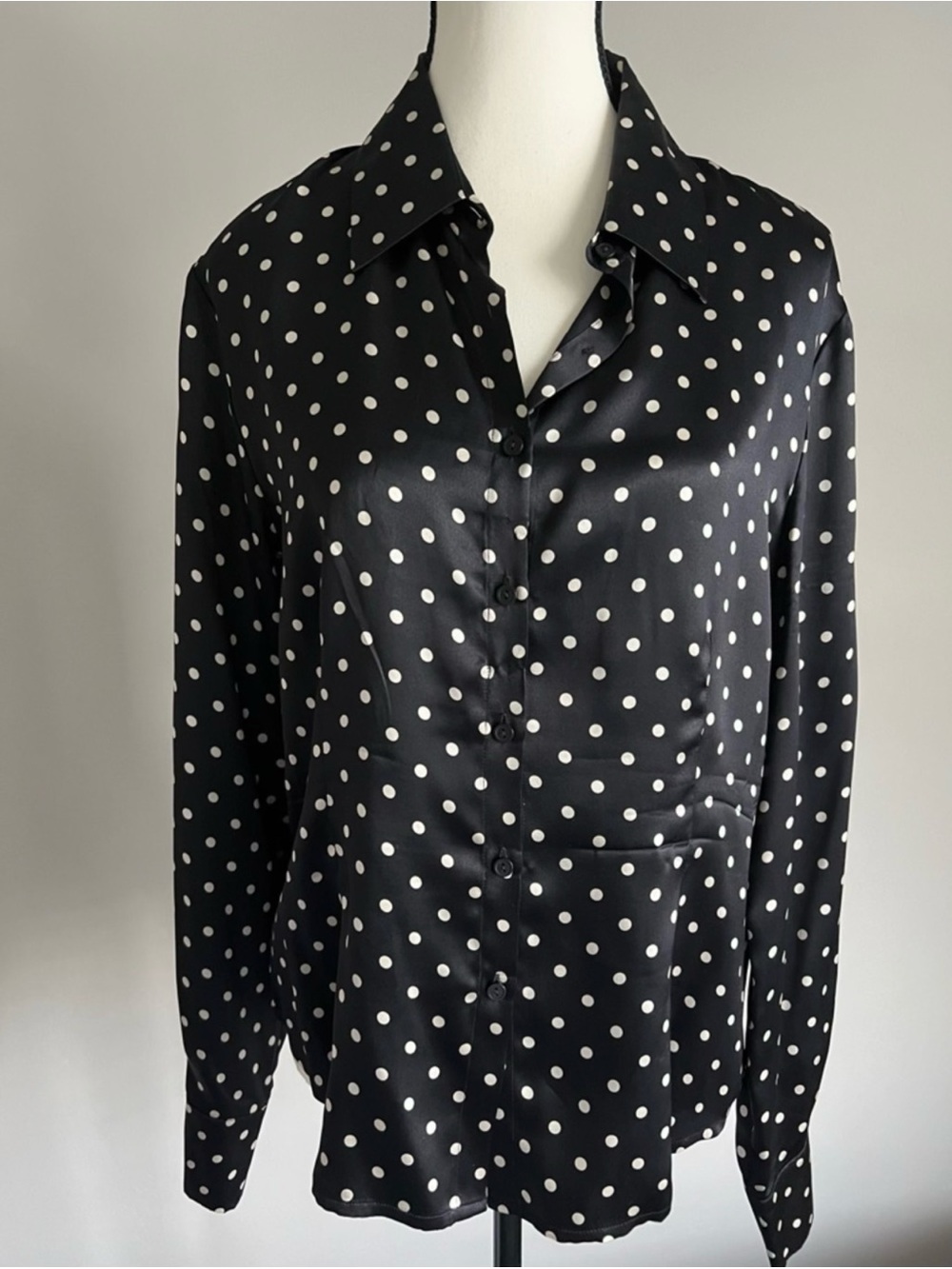 Robbie Bee 100% Silk Black and White Polka Dot button down Blouse size L